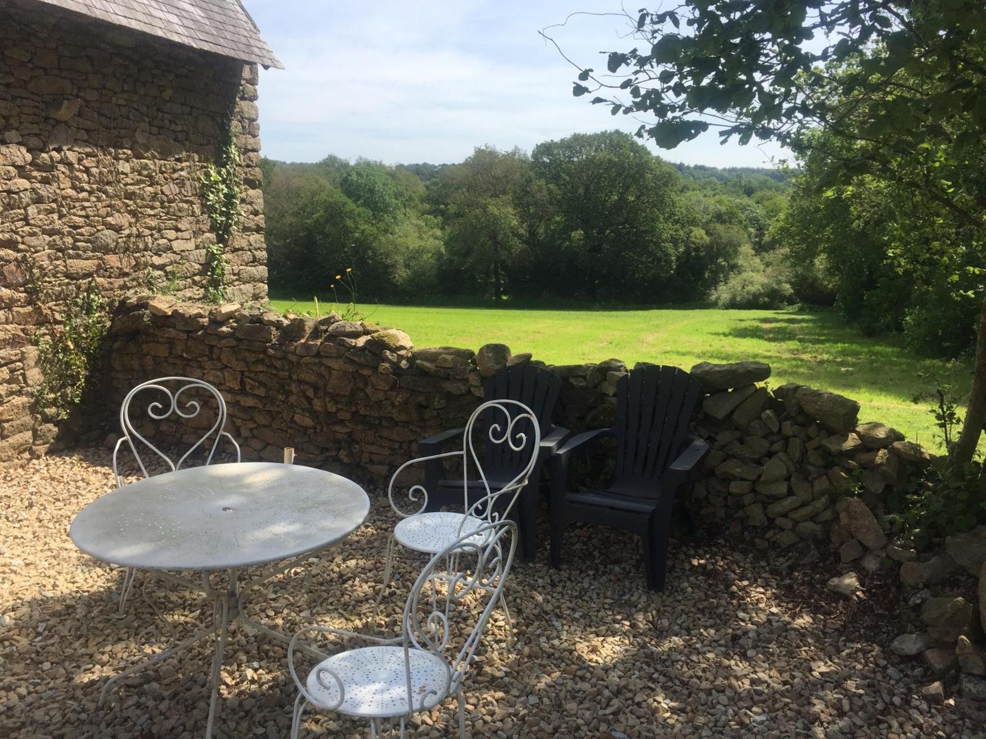 Gite Au Calme 2 A 6 Personnes Dans Un Paysage Totalement Paisible -Plages A 22 Min- Quite Cottage 2 To 6 Persons In Total Peaceful Landscape -Beaches At 22 Min- Landevant Exterior photo